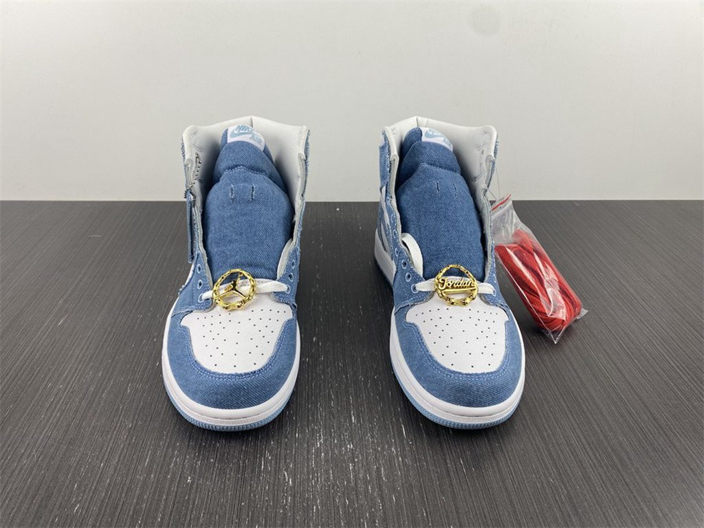 Air Jordan 1 High OG WMNS DM9036-104